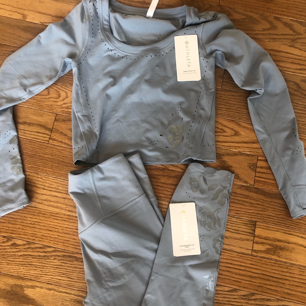Athleta Elation 2 piece size small NWT leggings and top